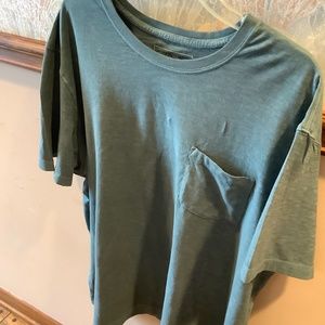 NWOT Men’s Eddie Bauer lightweight cotton shirt